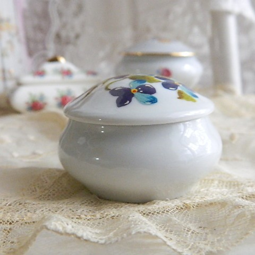 フランスリモージュ＊可憐なスミレのポーセリン／磁器製のトリンケット