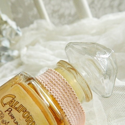 ヴィンテージ香水瓶AVON ハンドメイド素材 クラフト その他素材 Daisy