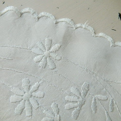 ＊デイジーの白糸手刺繡ヴィンテージリネンドイリー 7枚目の画像