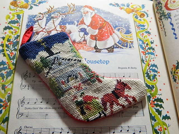 フランスヴィンテージのニードルポイントのクリスマスソックス その他