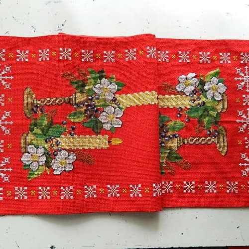 スウェーデンヴィンテージのクリスマステーブルランナー2枚 北欧の