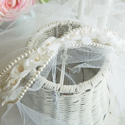 ♪ 可憐な白い布花とパールのウェディングベール　ヘッドドレス　チュールレース　ウェディングドレス　ヴィンテージ　 2枚目の画像