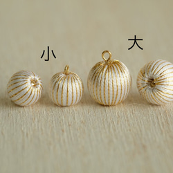 絹子玉　金糸のピアス・イヤリング（小） 4枚目の画像