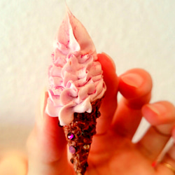 プニプニ☆ジェラート型バッグチャーム(タイプC)
薄紫クリームにライトパープルのミンクファーのセット 2枚目の画像