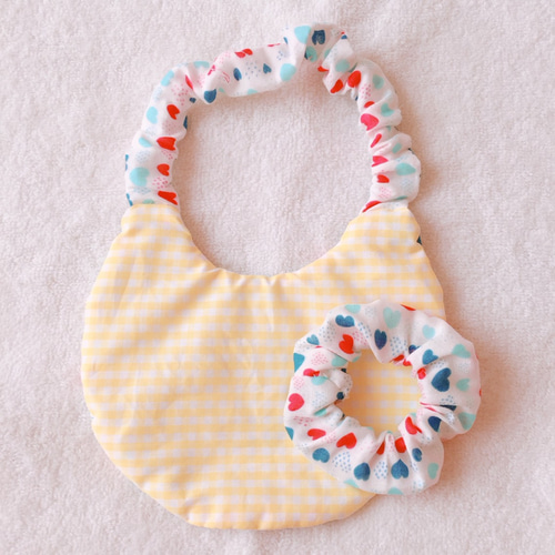 リバーシブルくしゅくしゅスタイ〜ミニシュシュ付き〜 スタイ