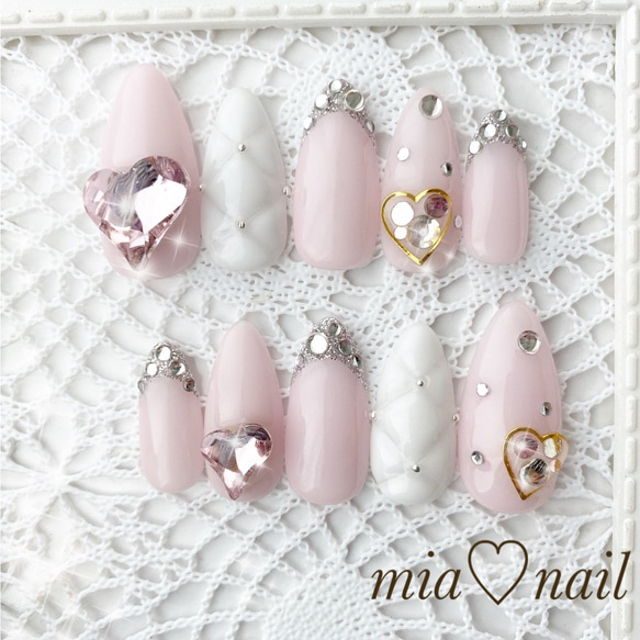 ♡ピンクと赤のキルティングネイル♡ ネイルチップ　ハンドメイド ♡ピンクと赤のキルティングネイル♡ ネイルチップ ハンドメイド