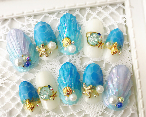 グラデーション鱗ネイル ネイルチップ（つけ爪） mia♡nail 通販