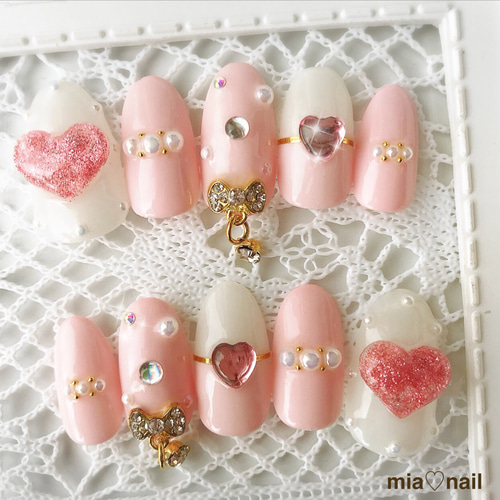 ネイルチップ つけづめ 人気 貼るだけつけ爪 結婚式 かわいい リボン ピンク Amazon | ネイルチップ 付け爪 チップ 3D リボン付き 24枚