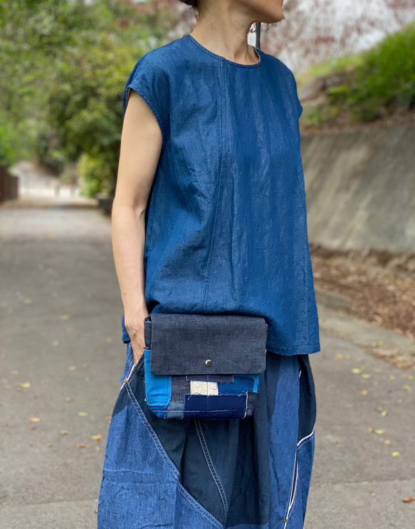 手工制多用途拼布藍染包，可作單車前包，腰包，側背包 第2張的照片