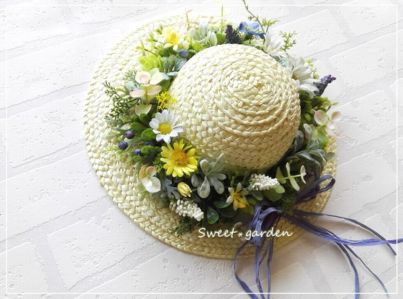 涼しげな麦わら帽子のフラワーアレンジ（fw088）＊きれいな色のまま
