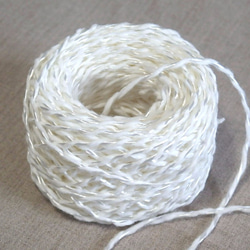 素材糸＊光沢ホワイト＊エステル杢糸＊Lumi / ルミ＊40g巻 毛糸 k-knot 
