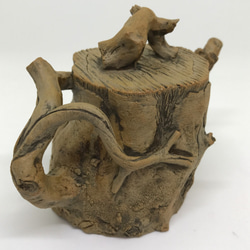 獨一無二的手作陶壺--樹段茶壺---真的可泡茶，可收藏或贈與朋友作紀念! 第3張的照片