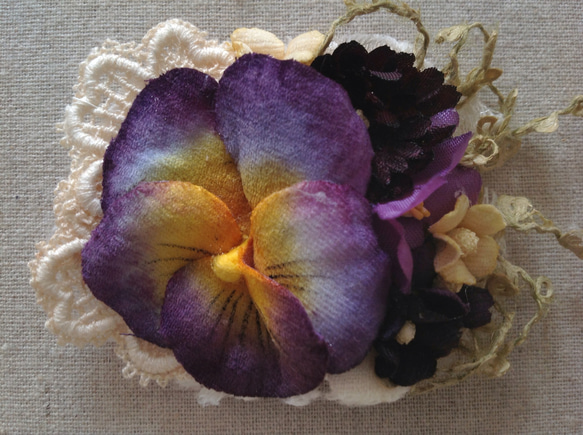 染め花の右向きクリップ（パンジー・ムラサキ） 2枚目の画像