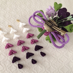 〈つまみ細工〉藤下がり付き梅と小菊と江戸打ち紐の髪飾り(深紫と若紫と藤色と白) 5枚目の画像