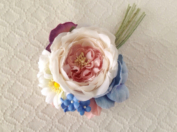 染め花のブーケコサージュ(オフホワイト&ピンク) 1枚目の画像