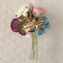 染め花のブーケコサージュ(オフホワイト&ピンク) 5枚目の画像