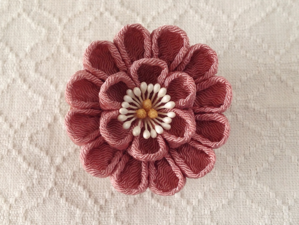 つまみ細工　髪飾り　✴︎結花✴︎紅・グリーン・マスタード　No.378再販2
