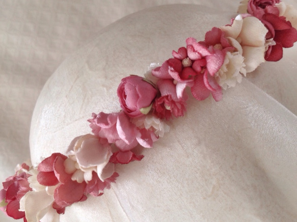染め花の花冠（スリムタイプ、ピンク） 2枚目の画像