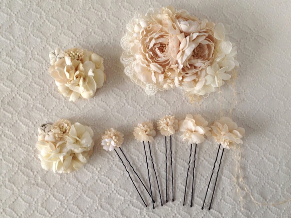 ＜受注制作＞染め花のガーランドと髪飾りのセット(ベージュホワイト) 3枚目の画像