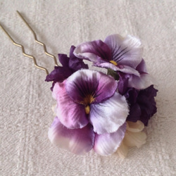 〈染め花〉三色スミレと小花のかんざし(白紫) 2枚目の画像