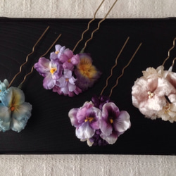 〈染め花〉三色スミレと小花のかんざし(白紫) 4枚目の画像