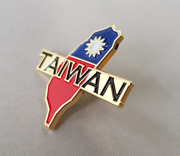 國旗徽章。10入組。寶島英文款K02、中華民國、台灣國旗別針。 第3張的照片