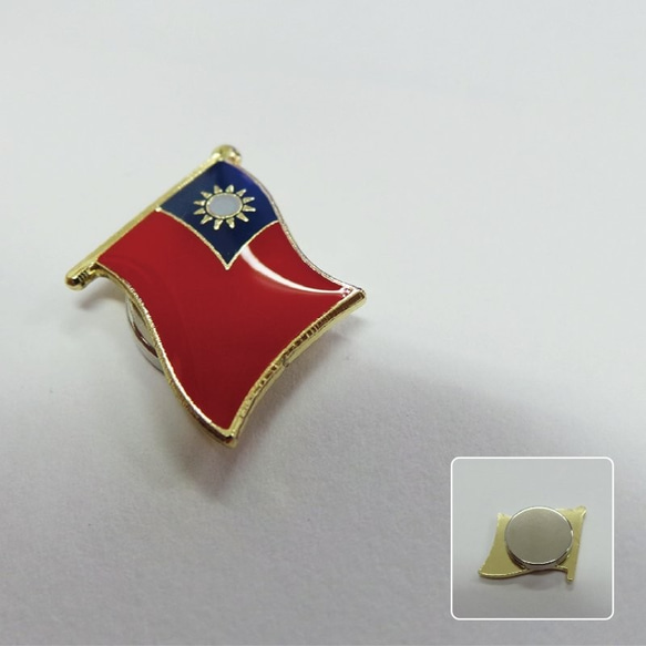 台灣國旗徽章。吸鐵式10入組。中華民國國旗徽章。磁鐵徽章 第1張的照片
