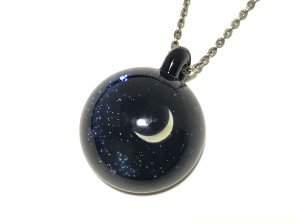 Crescent Pendant 1枚目の画像