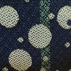 撥水加工済み、絹織物西陣織三角ポーチ ドットブルー 裏黒青 5枚目の画像