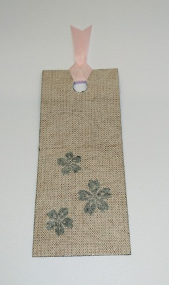 絹織物西陣織しおり　桜（黒地） 4枚目の画像