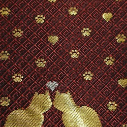 撥水加工済み 絹織物西陣織ポーチ 猫金糸赤　裏赤 5枚目の画像