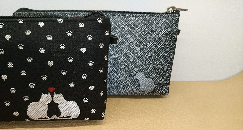 撥水加工済み 絹織物西陣織ポーチ 猫白黒　裏薄水