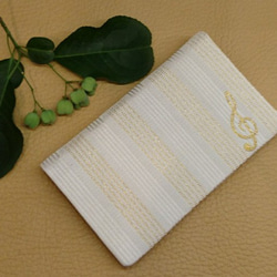絹織物西陣織名刺・カード入れ 白地に金糸音符　中地黒 3枚目の画像