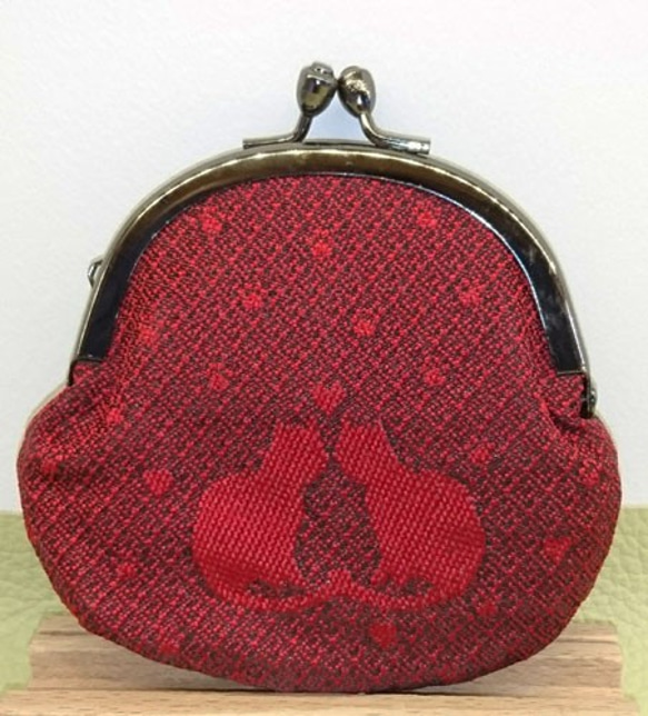 絹織物西陣織　2.6寸　ネコ一匹ハート銀　表赤　裏赤 3枚目の画像