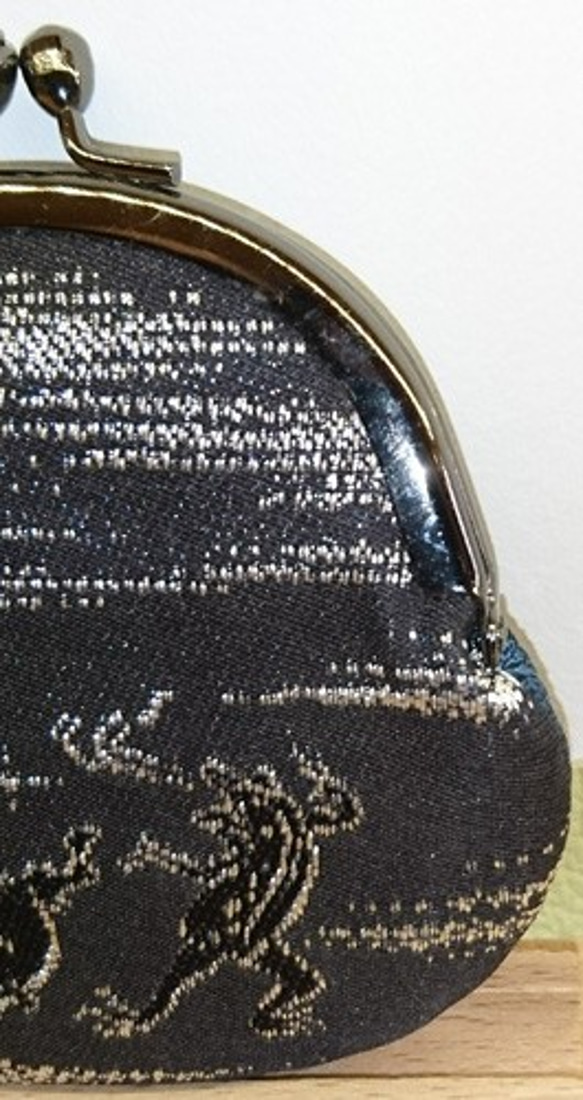 絹織物西陣織　2.6寸　鳥獣戯画銀糸　裏青 1枚目の画像