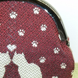 絹織物西陣織　2.6寸　ネコ二匹ハート銀　表赤　裏赤 1枚目の画像
