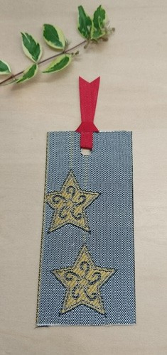 絹織物西陣織しおり　星（グレー地に黄） 2枚目の画像