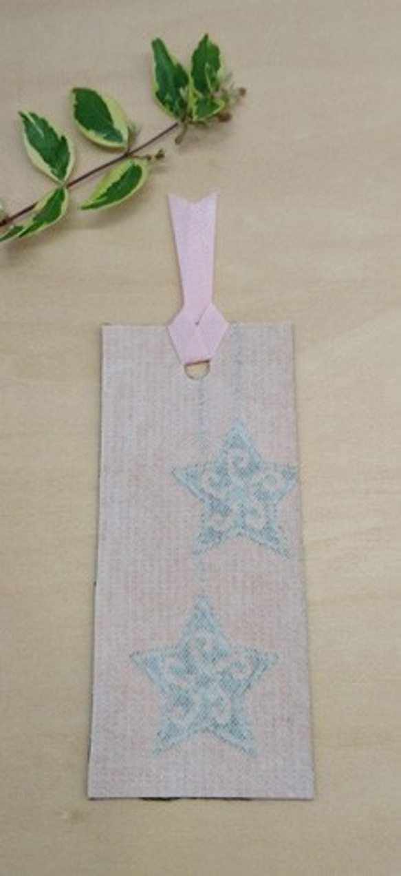 絹織物西陣織しおり　星（グレー地にピンク） 4枚目の画像