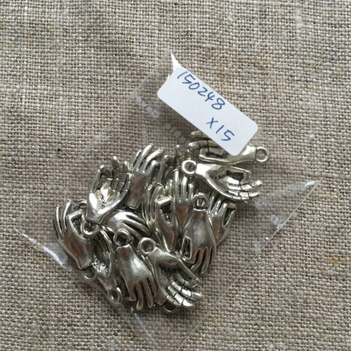 mamorareチャーム★シルバー★ Amazon.co.jp: 電磁波対策 マモラレ mamorare チャーム シルバー 品