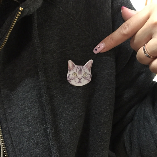 プラバンレジン✴︎猫ブローチ ブローチ やさ 通販 3738300｜Creema