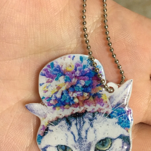カヤページです。レジン ペンダント キーホルダー 猫 63580ac803e92b7d932ff3fb2ebc97