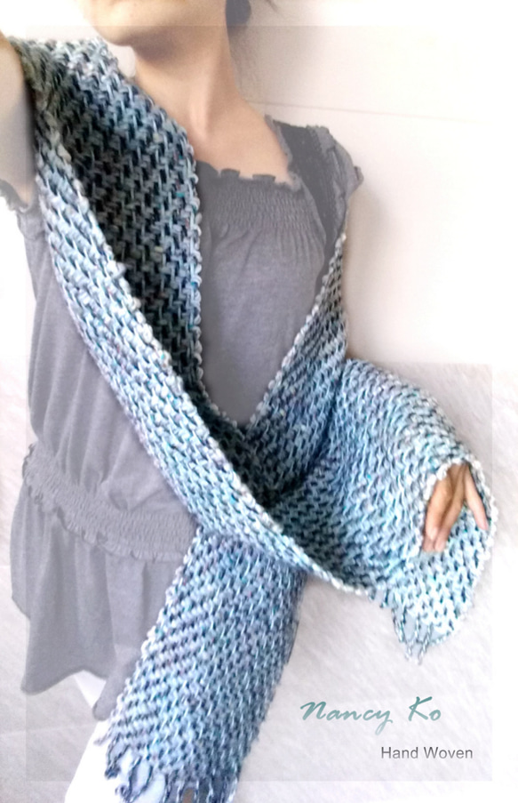 ナンシーコ〜ネイビーカラー手織りツイルワイドロングスカーフ、ショール-A246 2枚目の画像