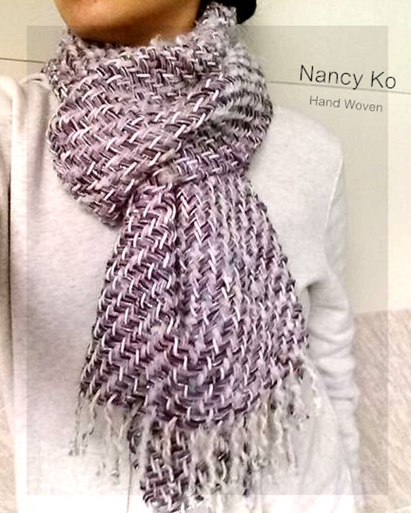 Nancy Ko手工梭織~厚織圍巾,紫戀-A310 第2張的照片