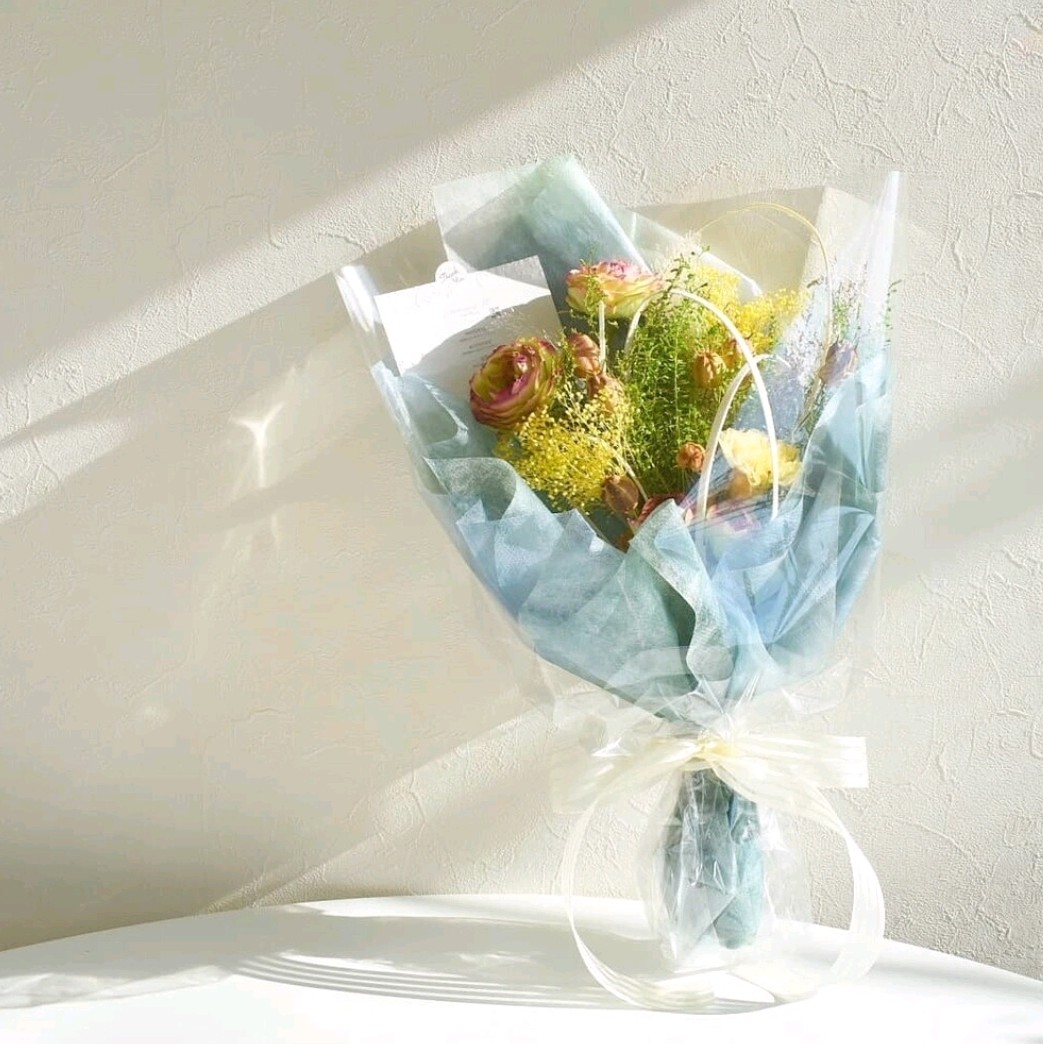 『  フローリストにおまかせ  』花束 スワッグ　花のある暮らし　植物のある暮らし プレゼント 両親贈呈 記念日 お返し