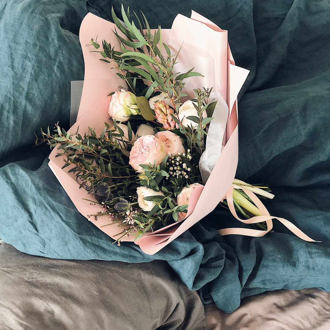 『  フローリストにおまかせ  』花束 スワッグ フラワーインテリア　プレゼント 記念日 両親贈呈　母の日