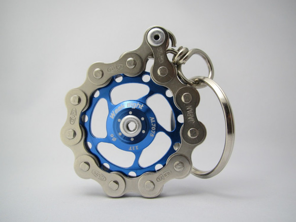 bike (bicycle) chain key chain with pulley blue 第7張的照片