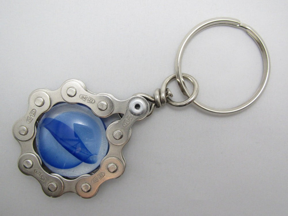 Bicycle Chain Key chain with Flat Grass Marble blue 第1張的照片