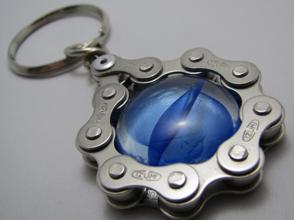 Bicycle Chain Key chain with Flat Grass Marble blue 第4張的照片