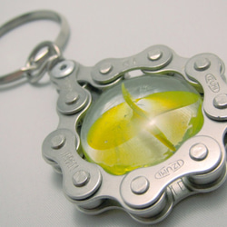 Bicycle Chain Key chain with Flat Grass Marble yellow 第7張的照片