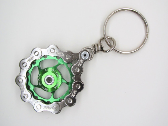 bike (bicycle) chain key chain with pulley yellow-green 第1張的照片